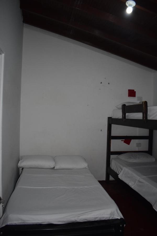 Esmed Hostel Μεντεγίν Εξωτερικό φωτογραφία