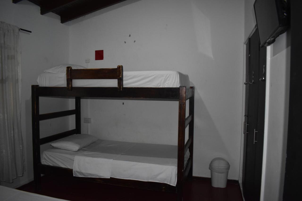Esmed Hostel Μεντεγίν Εξωτερικό φωτογραφία