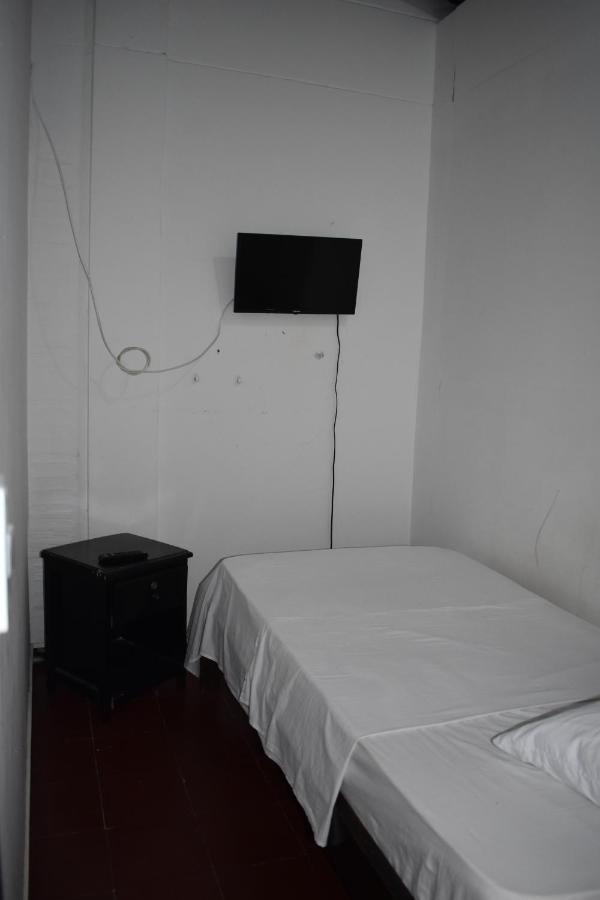 Esmed Hostel Μεντεγίν Εξωτερικό φωτογραφία