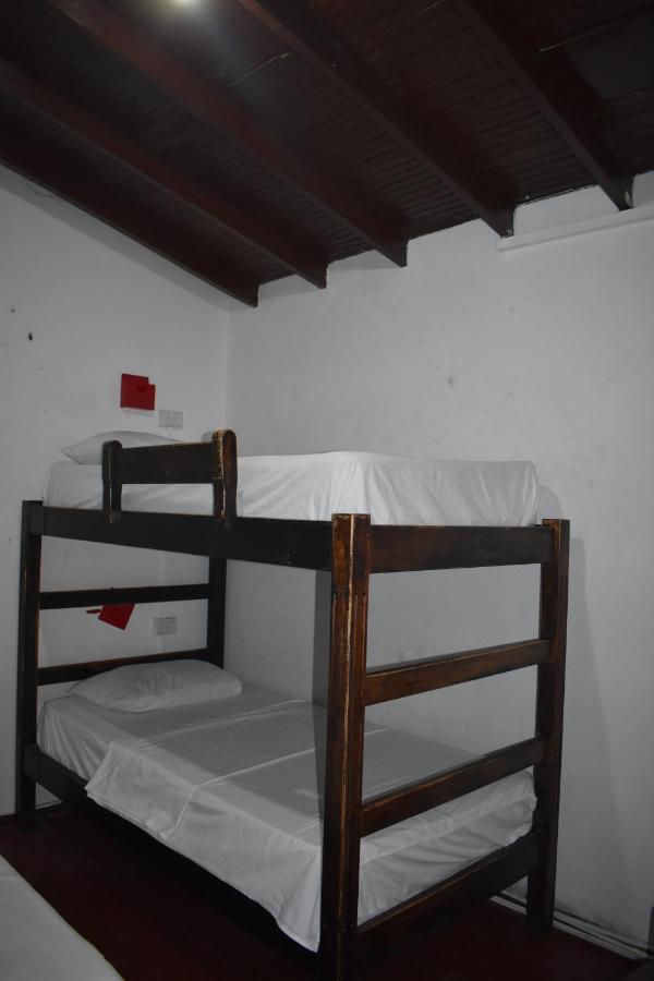 Esmed Hostel Μεντεγίν Εξωτερικό φωτογραφία