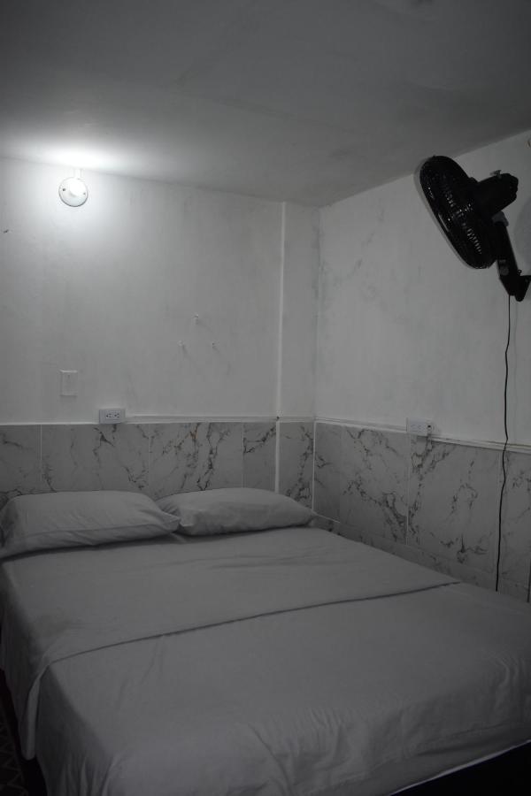 Esmed Hostel Μεντεγίν Εξωτερικό φωτογραφία